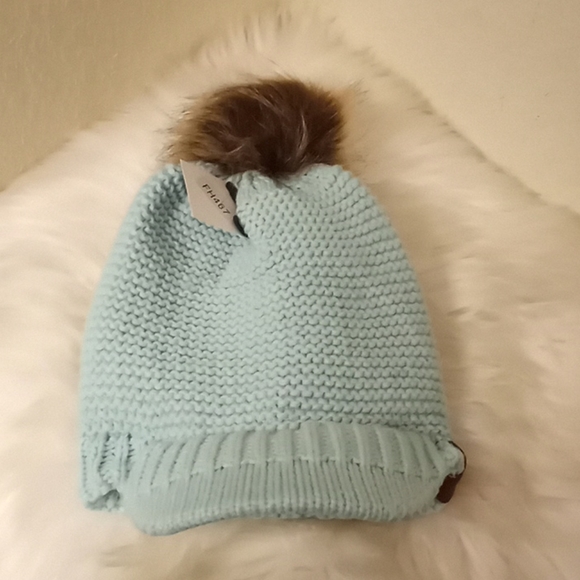 Rimmed Aqua Knitted Hat with Faux Fur Pompom… - Picture 15 of 16